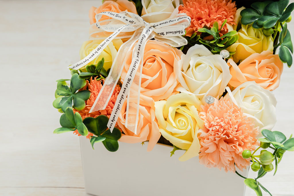 【珊瑚婚式】結婚35周年はどうやってお祝いする?人気のプレゼントや名前の由来をご紹介