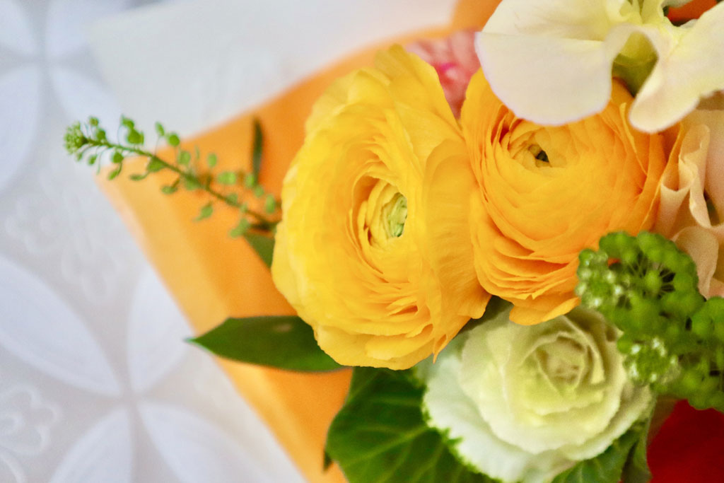 【結婚50周年】金婚式はどうやってお祝いする?名前の由来やおすすめのプレゼントをご紹介