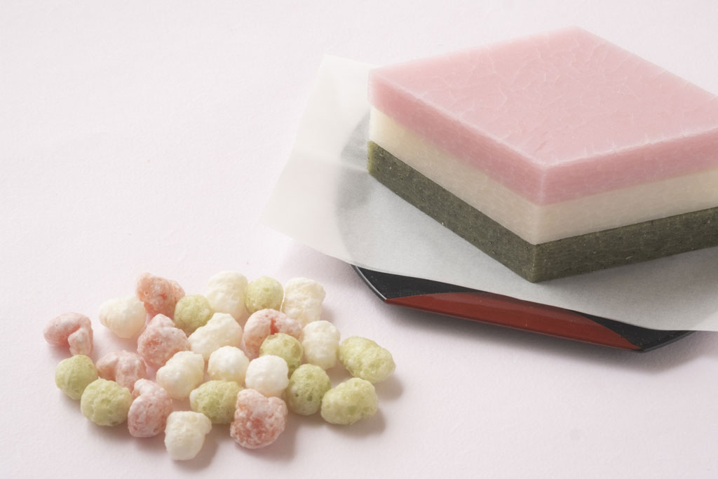 ひな祭りにはなぜ「ひなあられ」を食べるの？
