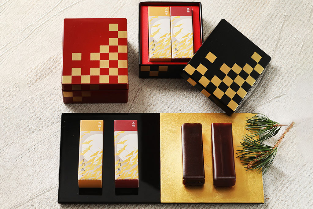 新品！作家もの！金箔！美しい越前塗！市松模様のお重、定価5万円！和洋折衷◎ 市松模様に込められた意味は？縁起物として愛される理由と現代に
