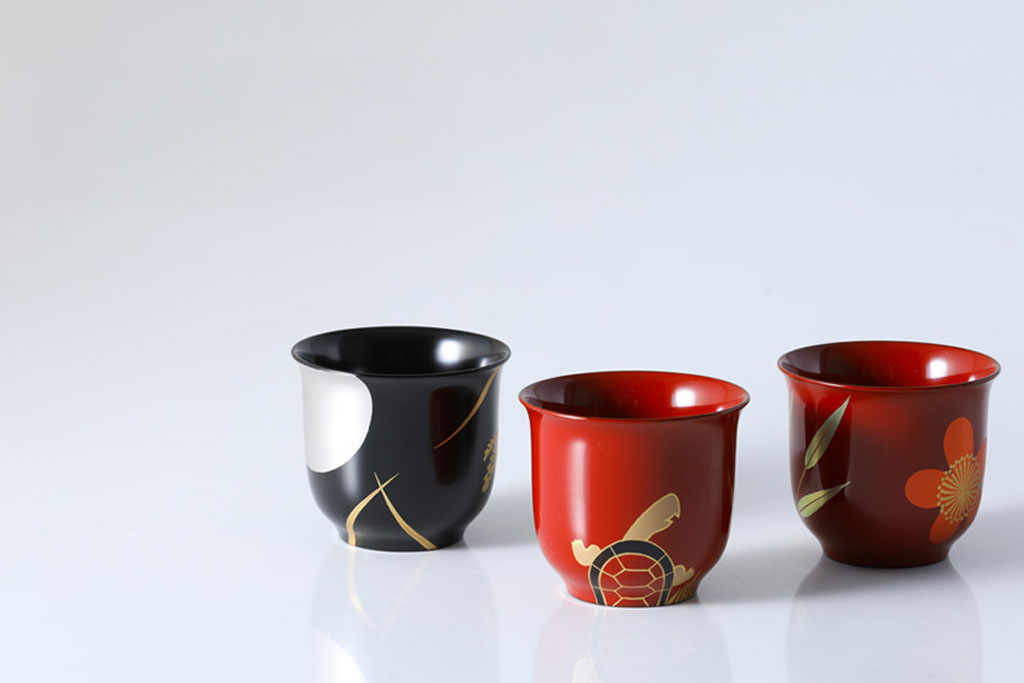吉祥文様】日本のおめでたい絵柄は？着物や器に描かれてきた縁起の良い
