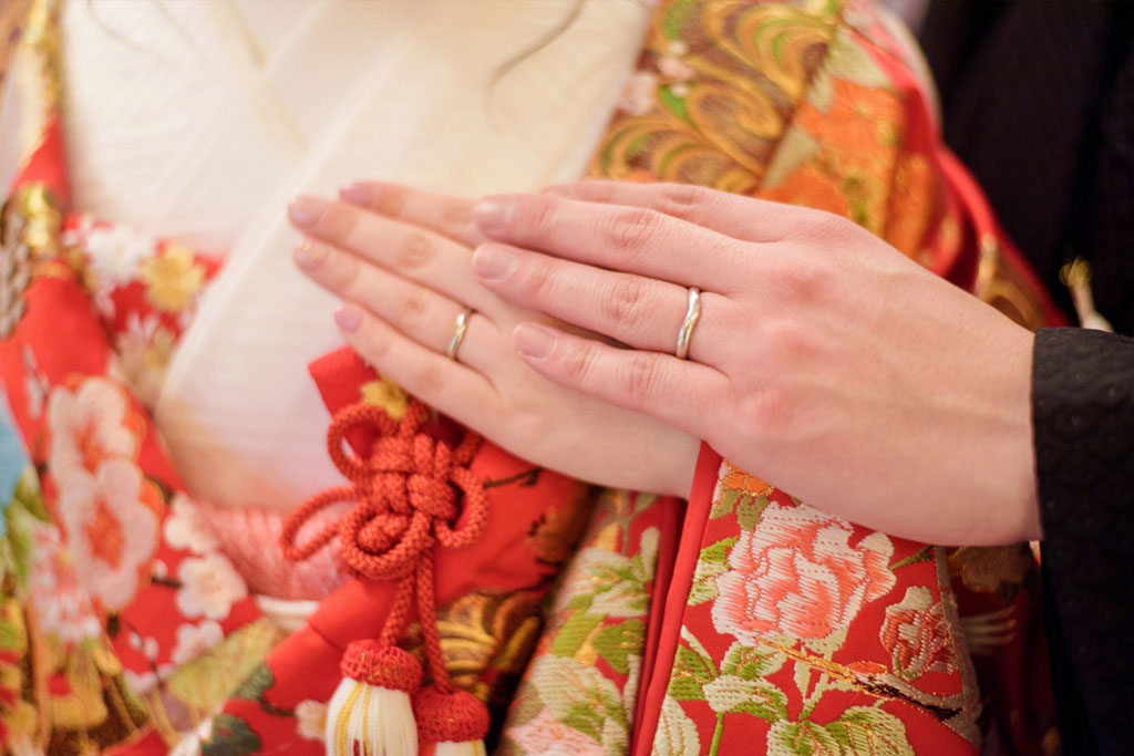【一覧表付き】結婚記念日の名前に込められた意味は？夫婦の記念日に贈りたいプレゼント