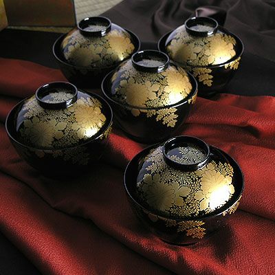 輪島塗（わじまぬり）の特徴と魅力とは？未来へ受け継ぎたい超絶技巧の
