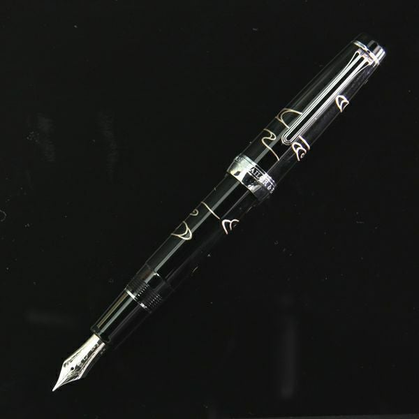 究極の和モダン。蒔絵が輝く漆器の高級万年筆4選をご紹介いたします