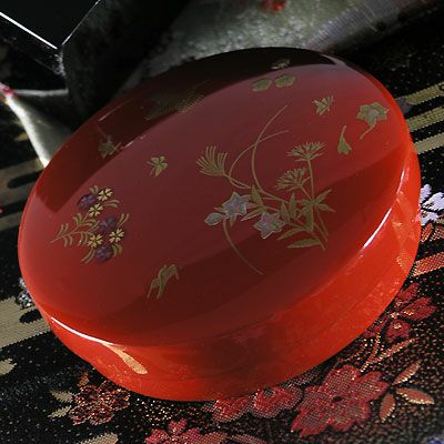 漆器のアソベ 木箱付き 山茶花蒔絵丸重 丸小箱 花蝶蒔絵』 | 漆器 山田平安堂 WEB本店